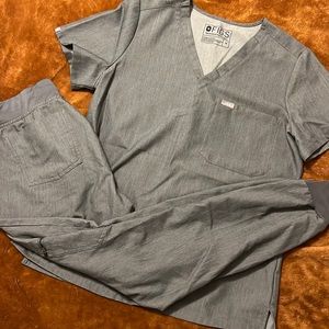 Graphite Figs scrubs set size M Women’s, in excellent condition